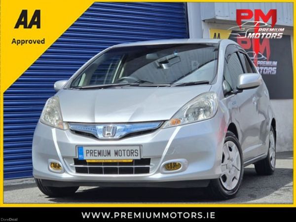 Honda Fit Hatchback, Petrol Hybrid, 2013, Silver
