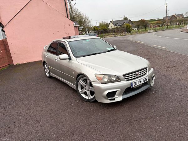 Toyota Other Saloon, Petrol, 2000, Silver