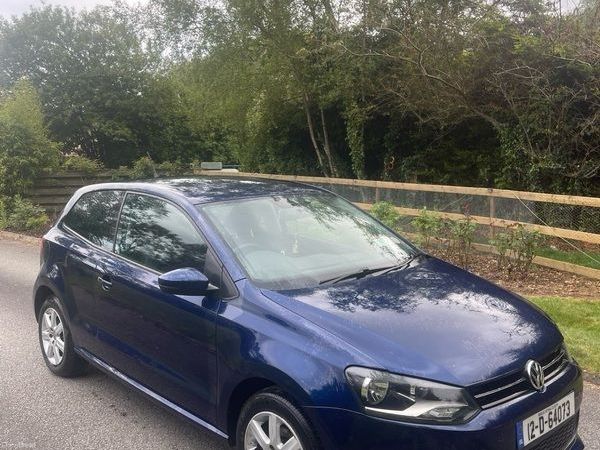 Volkswagen Polo Hatchback, Petrol, 2012, Blue