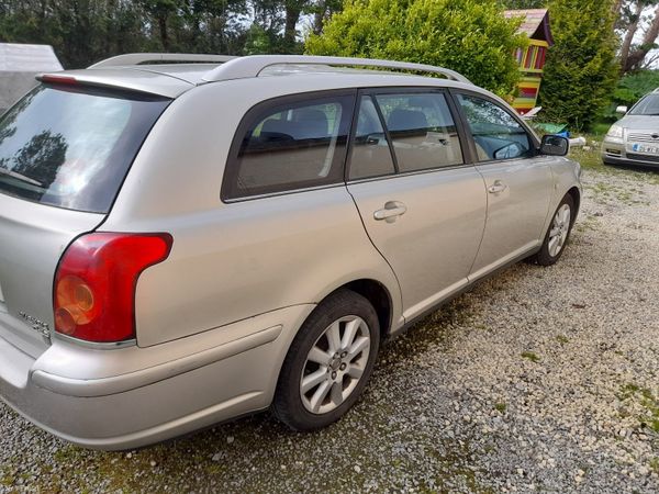 Toyota Avensis Estate, Diesel, 2006, Silver