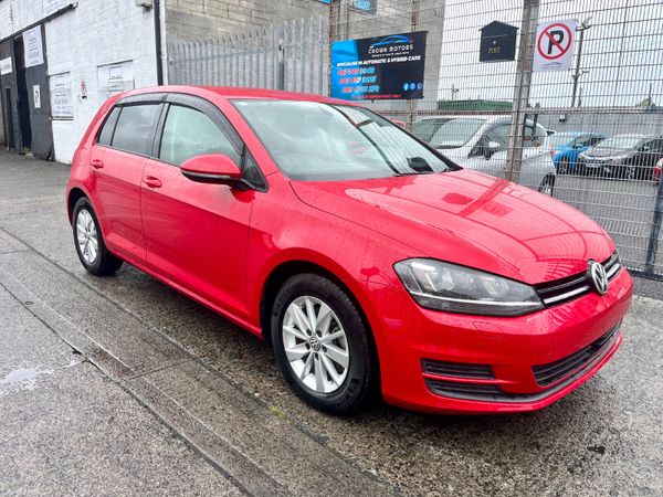 Volkswagen Golf Hatchback, Petrol, 2016, Red