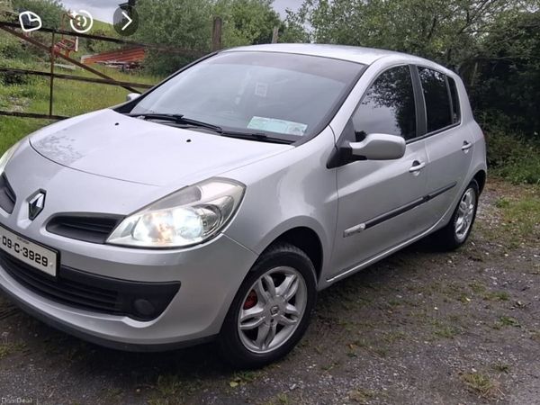 Renault Clio Hatchback, Ethanol Petrol, 2009, Silver