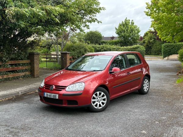 Volkswagen Golf Hatchback, Petrol, 2006, Red
