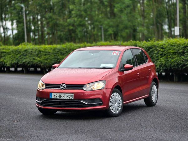 Volkswagen Polo Hatchback, Petrol, 2014, Red