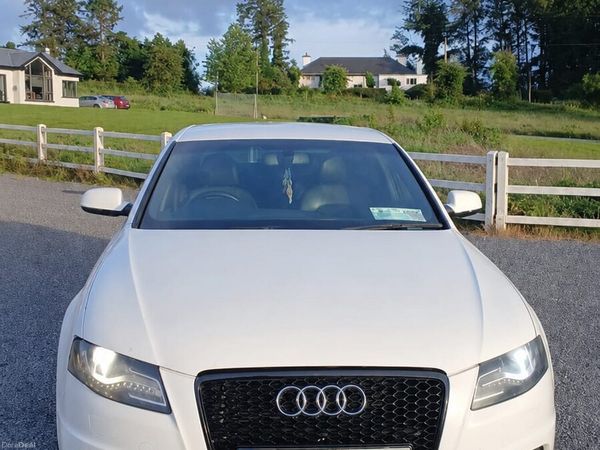 Audi A4 Saloon, Diesel, 2011, White