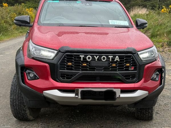 Toyota Hilux Pick Up, Diesel, 2025, Red
