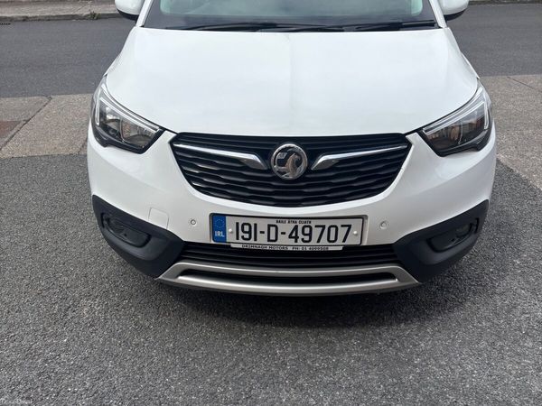 Vauxhall Crossland X Hatchback, Diesel, 2019, White