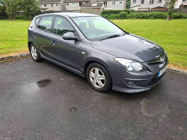Hyundai i30 Hatchback, Petrol, 2011, Grey