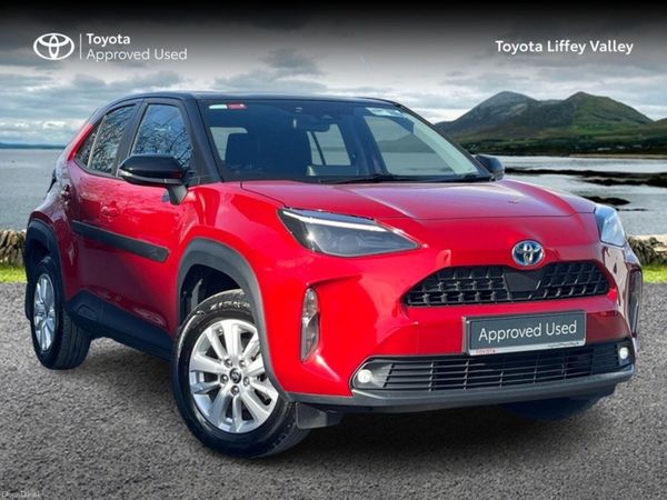 Toyota Yaris Cross Hatchback, Petrol Hybrid, 2023, Red