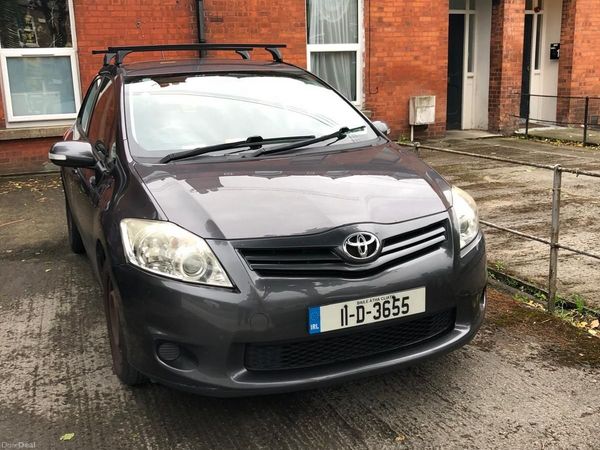 Toyota Auris Hatchback, Petrol, 2011, Grey