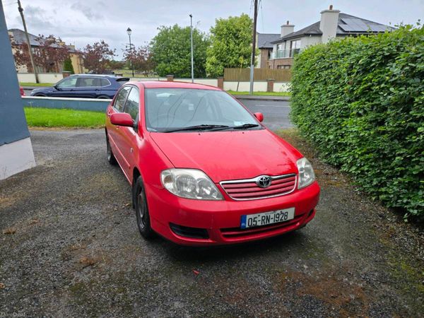 Toyota Corolla Saloon, Petrol, 2005, Red