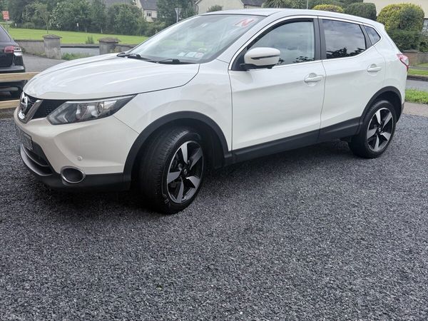 Nissan Qashqai Hatchback, Petrol, 2016, White