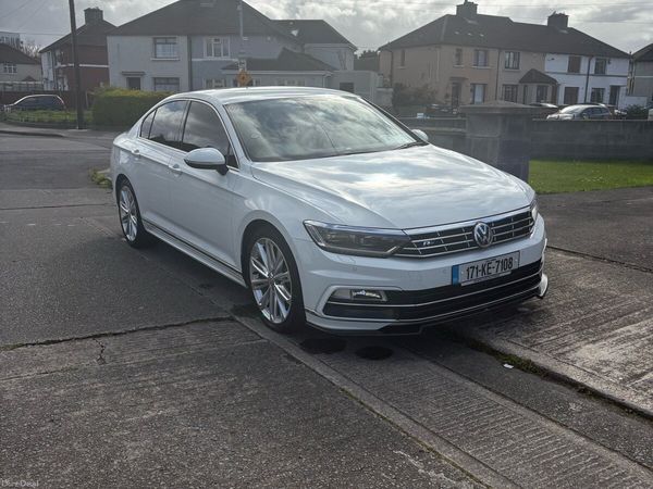 Volkswagen Passat Saloon, Petrol, 2017, White