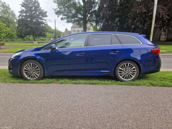 Toyota Avensis Estate, Diesel, 2016, Blue