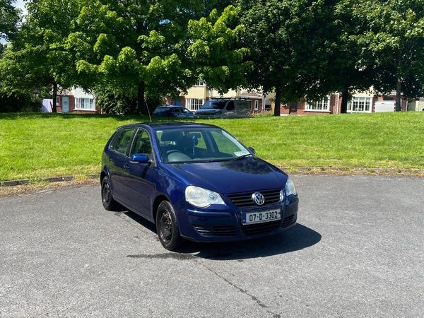 Volkswagen Polo Hatchback, Petrol, 2007, Blue