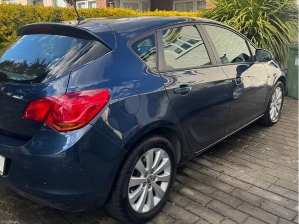 Opel Astra Hatchback, Diesel, 2011, Blue
