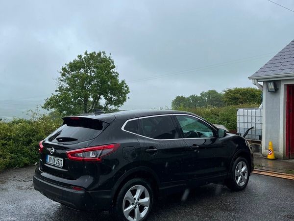 Nissan Qashqai Hatchback, Diesel, 2018, Black