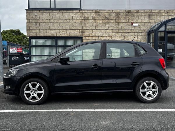 Volkswagen Polo Hatchback, Petrol, 2010, Black