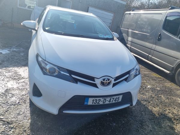 Toyota Auris Van, Diesel, 2013, White