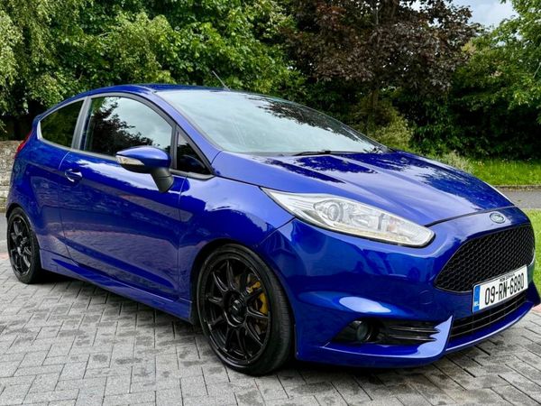 Ford Fiesta Hatchback, Petrol, 2009, Blue