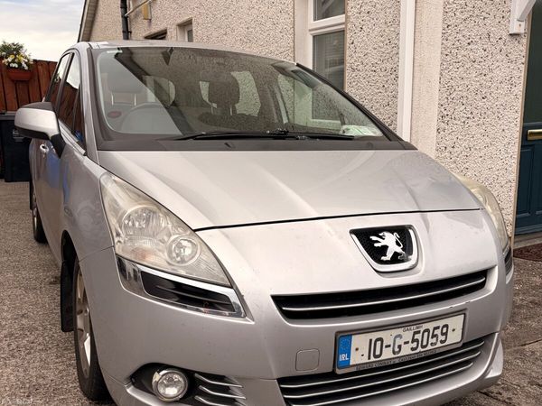 Peugeot 5008 MPV, Diesel, 2010, Silver
