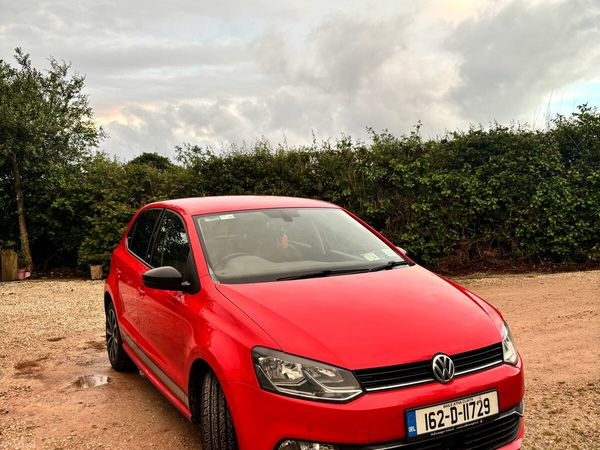 Volkswagen Polo Hatchback, Petrol, 2016, Red