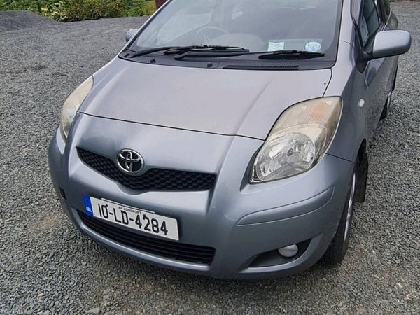 Toyota Yaris Hatchback, Diesel, 2010, Silver