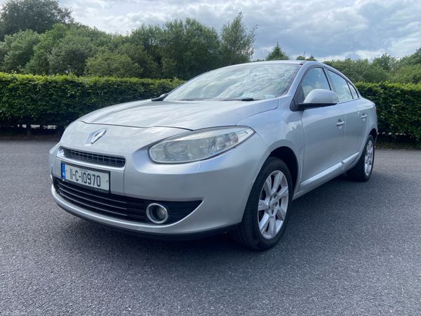 Renault Fluence Saloon, Diesel, 2011, Silver