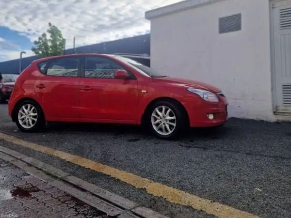 Hyundai i30 Hatchback, Petrol, 2008, Red