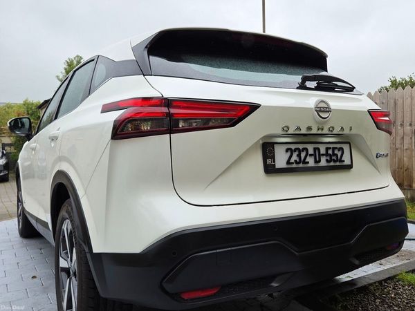 Nissan Qashqai MPV, Petrol, 2023, White