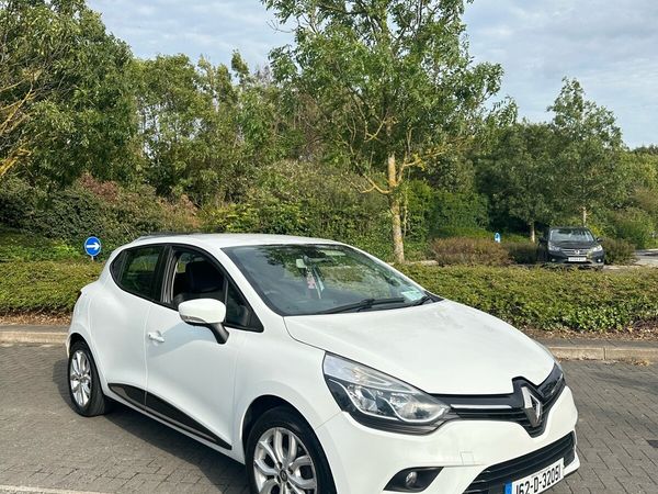 Renault Clio Hatchback, Petrol, 2016, White