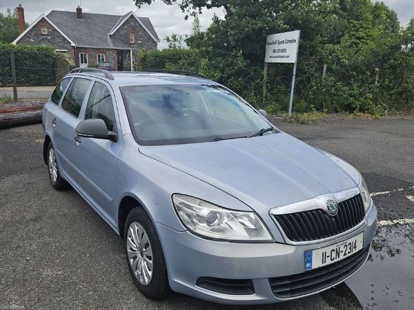 Skoda Octavia Estate, Diesel, 2011, Blue