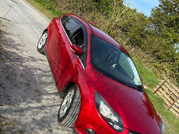 Ford Focus Hatchback, Diesel, 2011, Red
