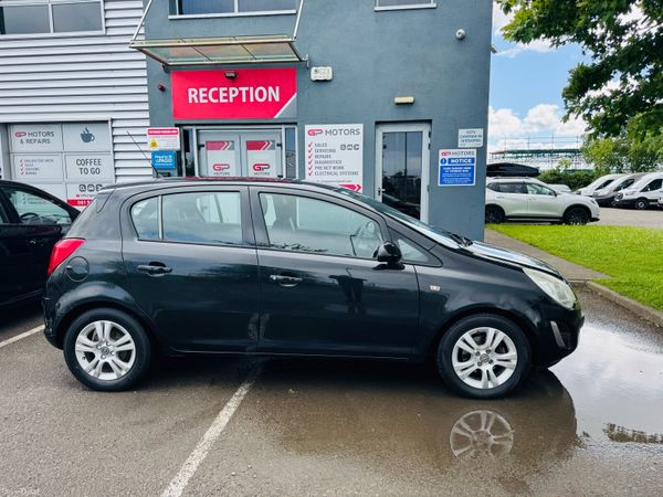 Opel Corsa Hatchback, Petrol, 2012, Black