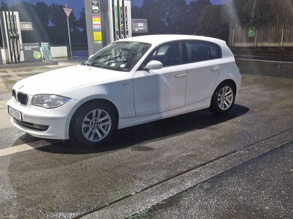 BMW 1-Series Hatchback, Petrol, 2008, White