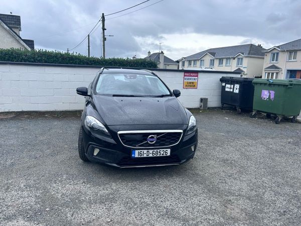 Volvo V40 Hatchback, Diesel, 2016, Black