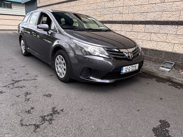 Toyota Avensis Estate, Diesel, 2012, Grey