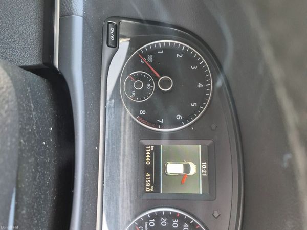 Volkswagen Touran MPV, Petrol, 2012, Black