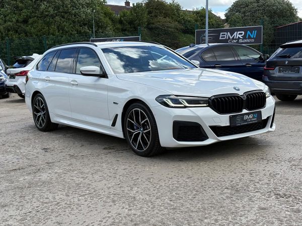 BMW 5-Series Estate, Petrol Hybrid, 2022, White