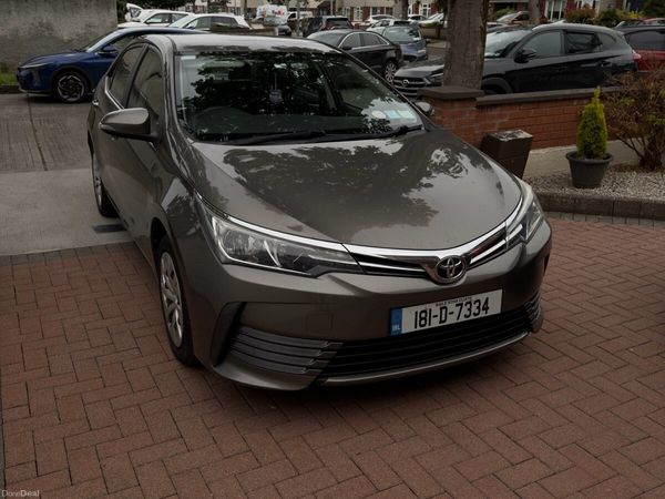 Toyota Corolla Saloon, Diesel, 2018, Grey