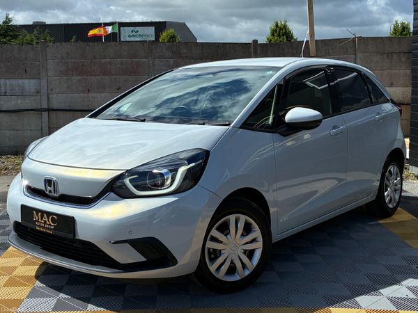 Honda Fit Hatchback, Petrol Hybrid, 2020, White