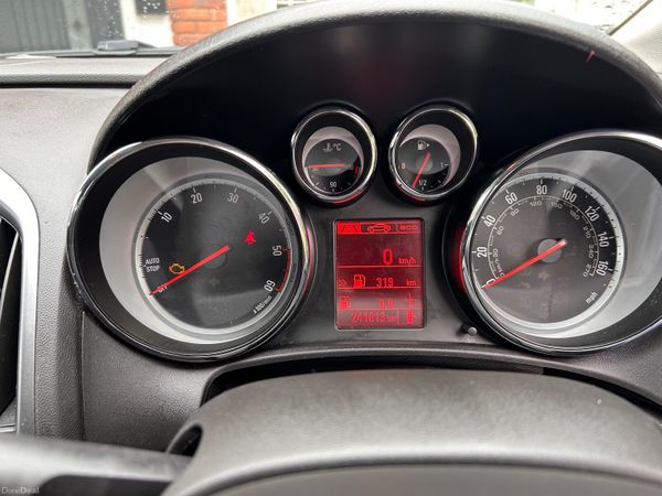 Vauxhall Astra Hatchback, Diesel, 2015, Silver