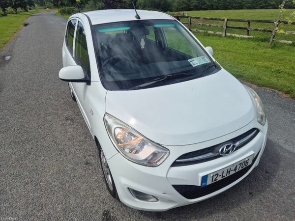 Hyundai i10 Hatchback, Petrol, 2012, White