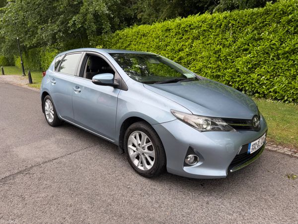 Toyota Auris Hatchback, Petrol, 2013, Blue