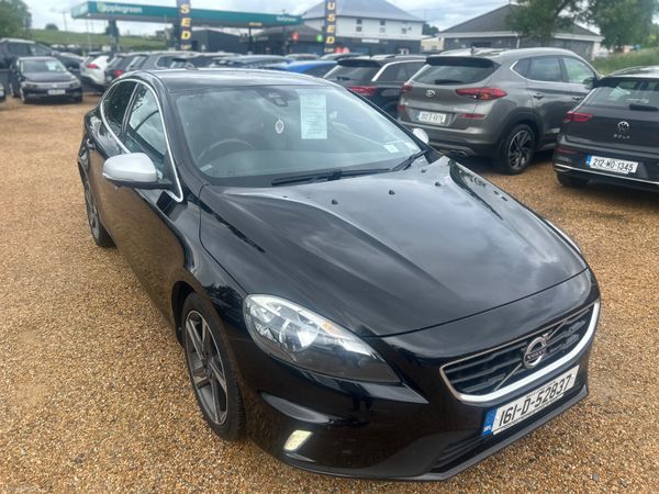 Volvo V40 Hatchback, Diesel, 2016, Black