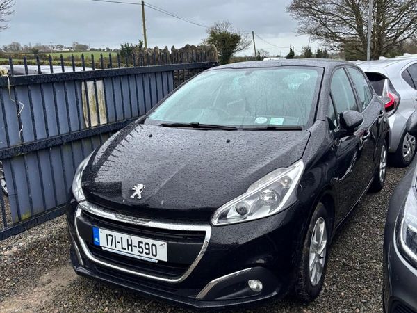 Peugeot 208 Hatchback, Petrol, 2017, Black