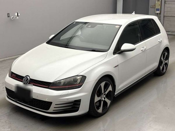Volkswagen Golf Hatchback, Petrol, 2014, White