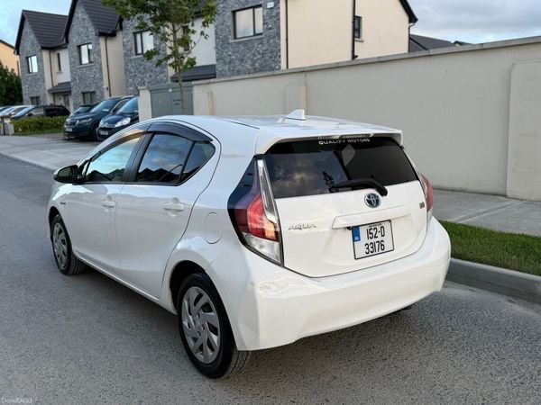 Toyota Aqua Hatchback, Petrol Hybrid, 2015, White