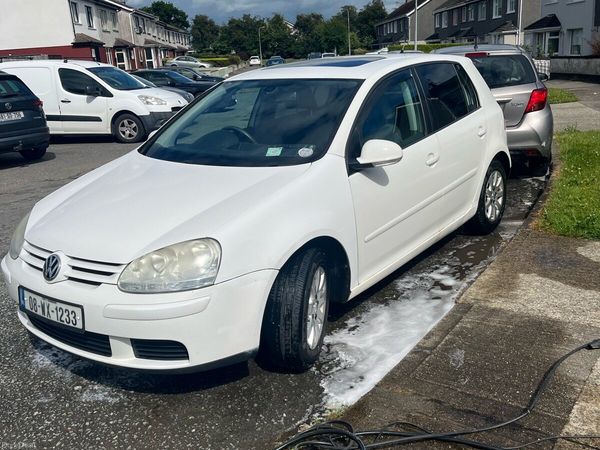 Volkswagen Golf Hatchback, Petrol, 2008, White