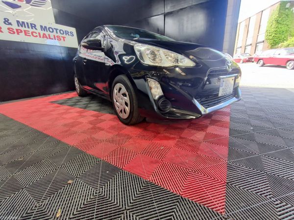 Toyota Aqua Hatchback, Petrol Hybrid, 2015, Black